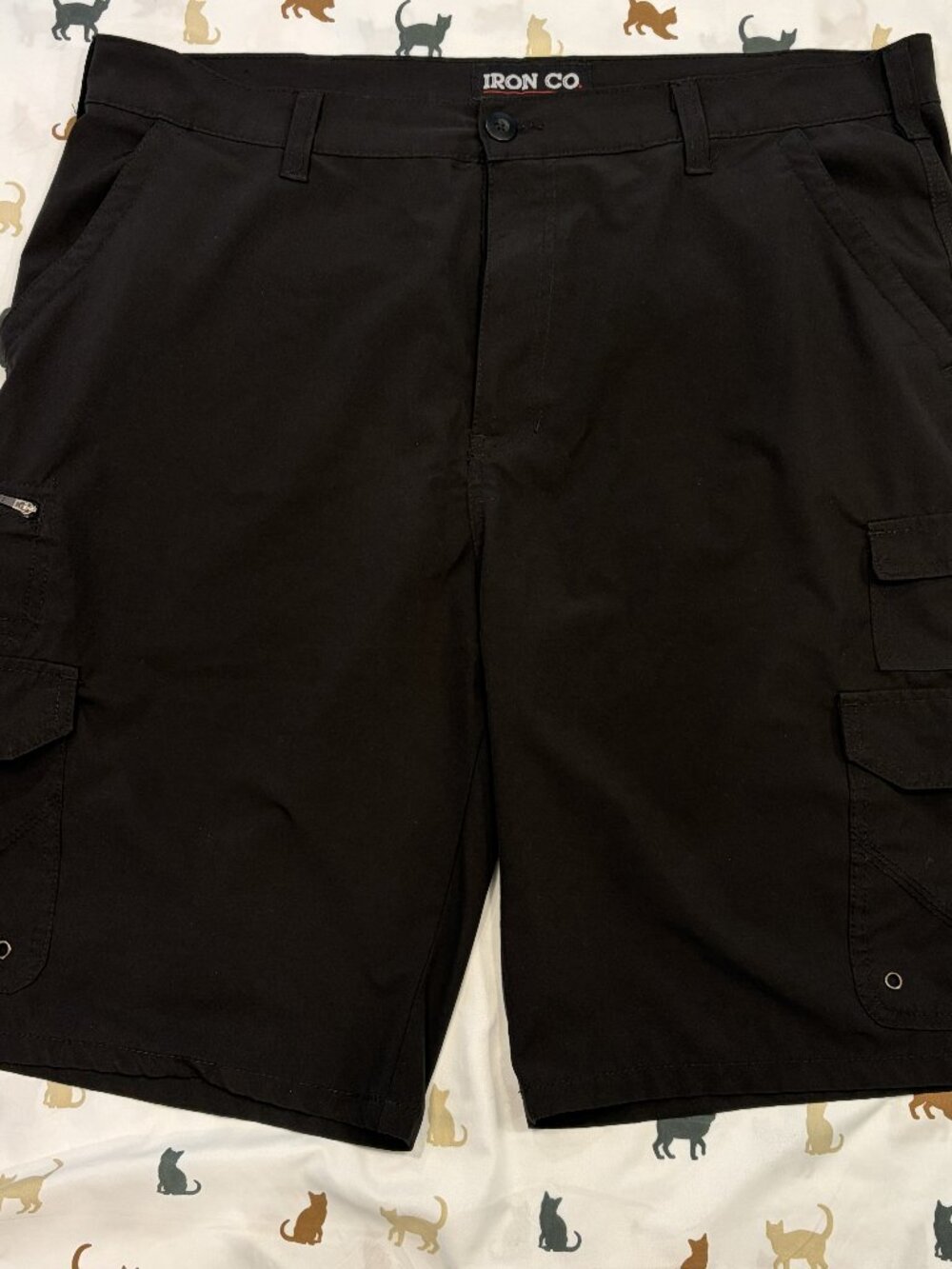 IRON CO. Black Cargo Shorts Size 38